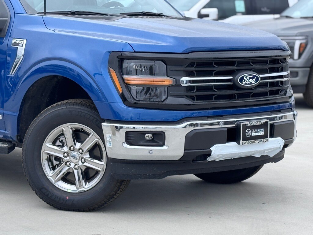 2025 Ford F-150 XLT photo 3