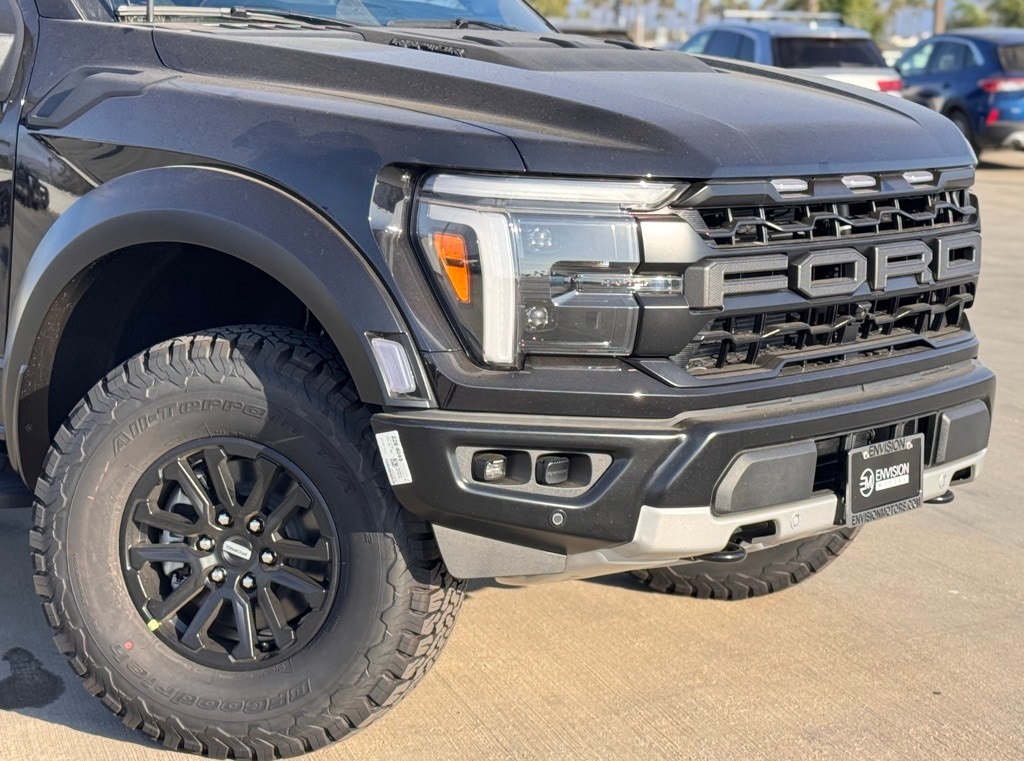 New 2025 Ford F-150 Raptor Truck SuperCrew Cab