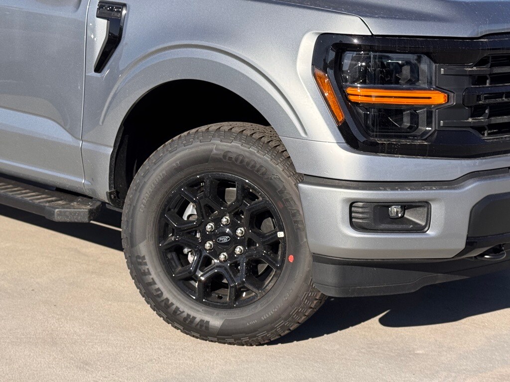 2025 Ford F-150 XLT photo 4