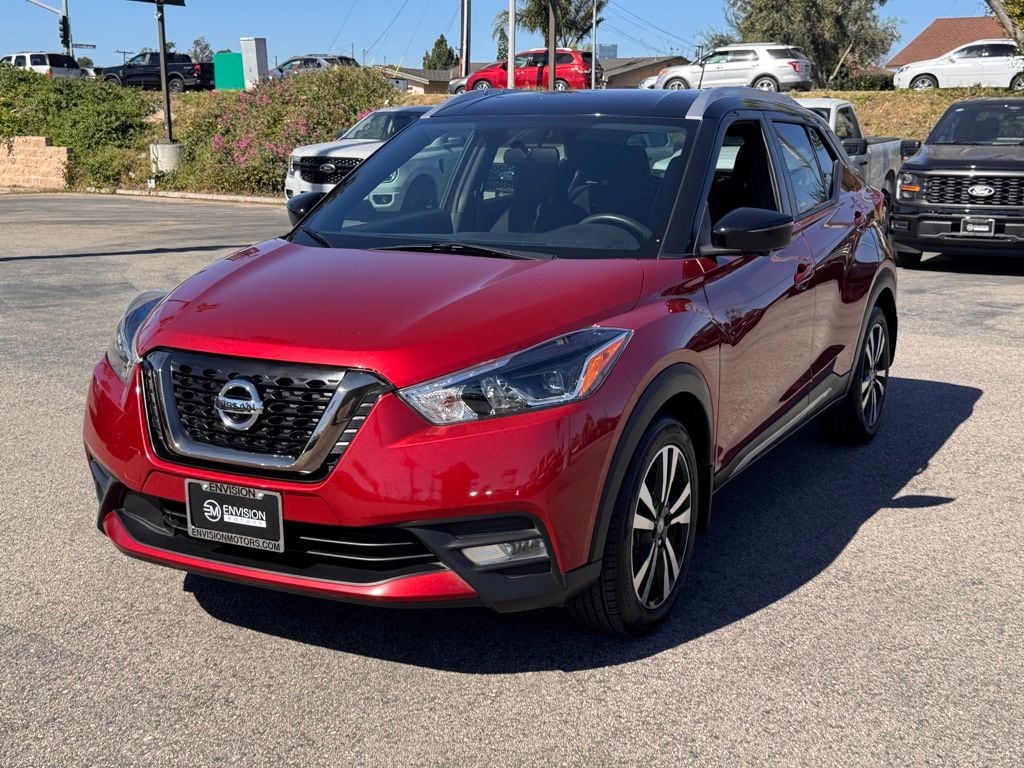 2019 Nissan Kicks SR photo 6