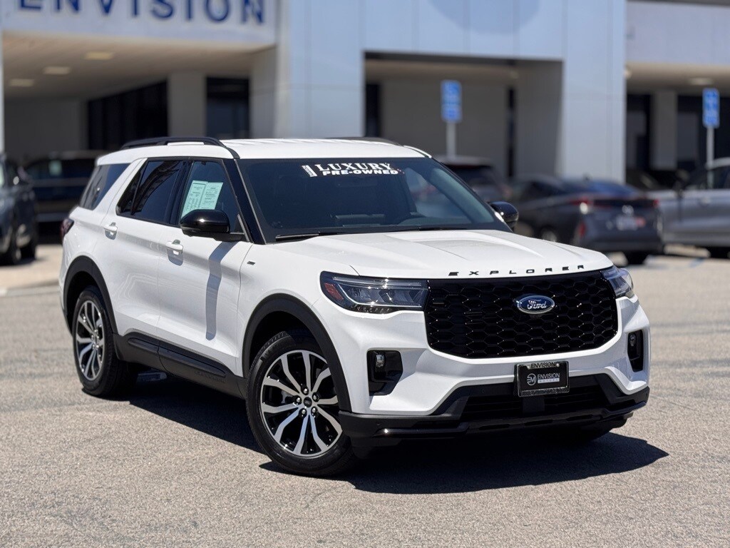 Used 2025 Ford Explorer ST-LINE with VIN 1FMUK7KH8SGA97252 for sale in Oxnard, CA