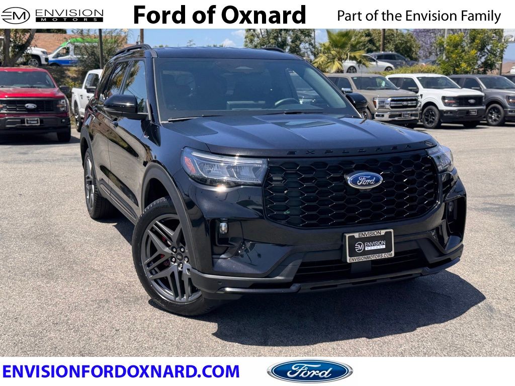 2025 Ford Explorer ST-LINE 4WD (PL535)'s photo