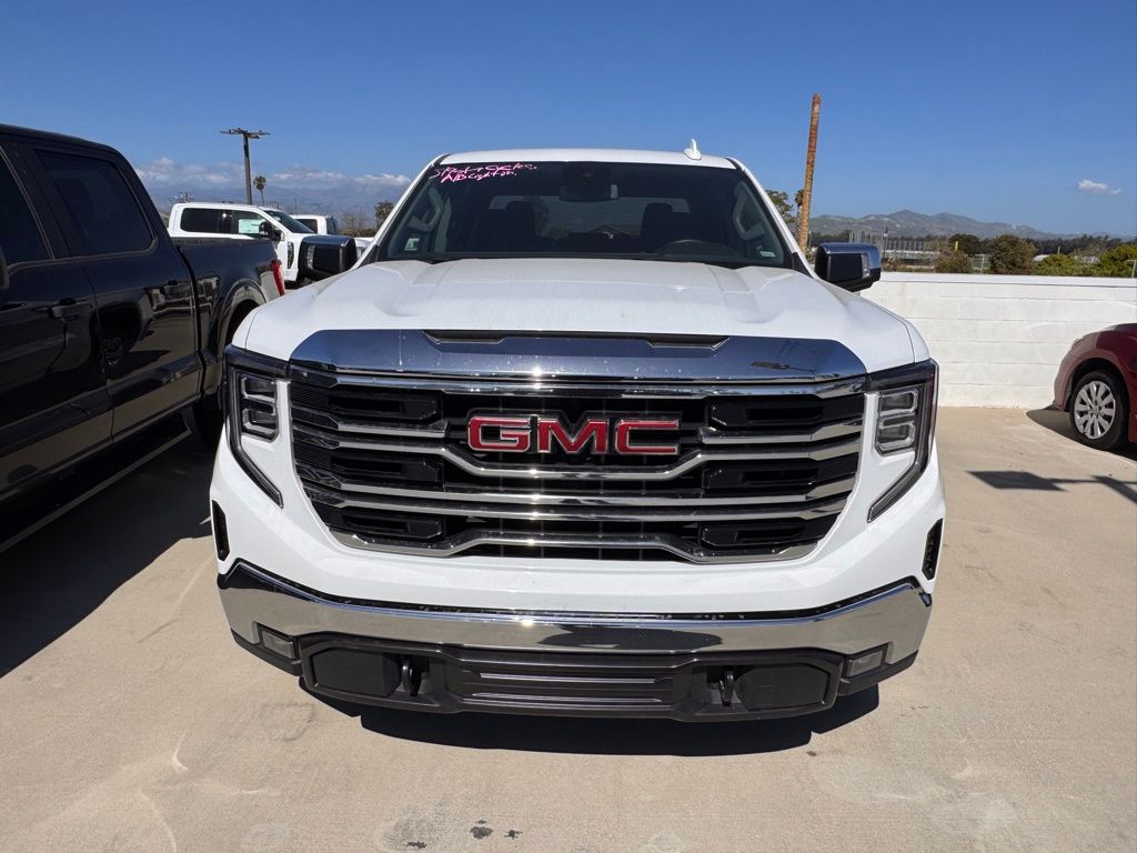 2025 GMC Sierra 1500 SLT photo 2