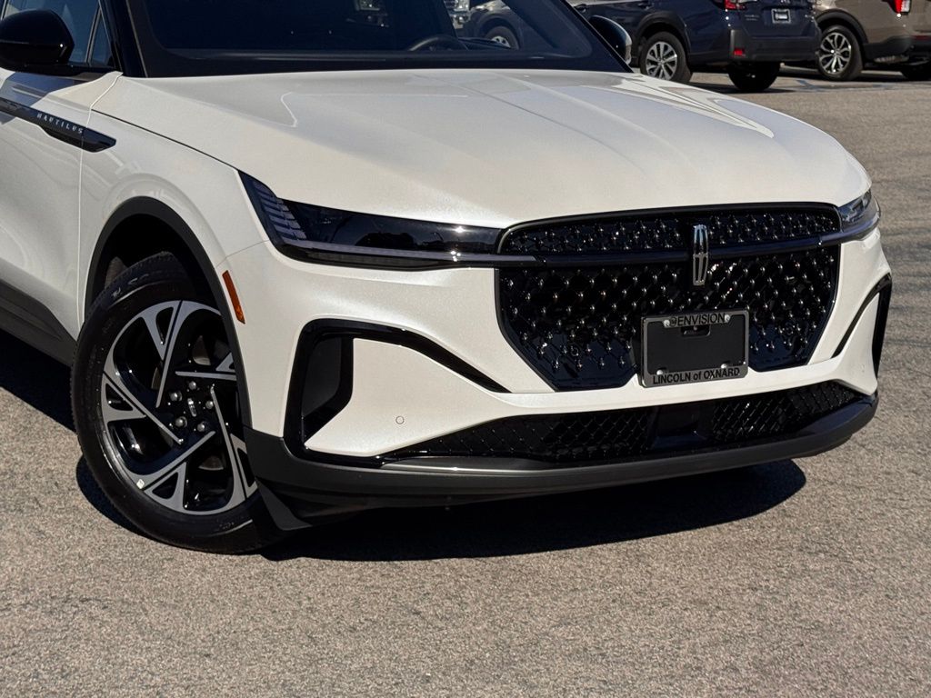 2025 Lincoln Nautilus Premiere photo 2