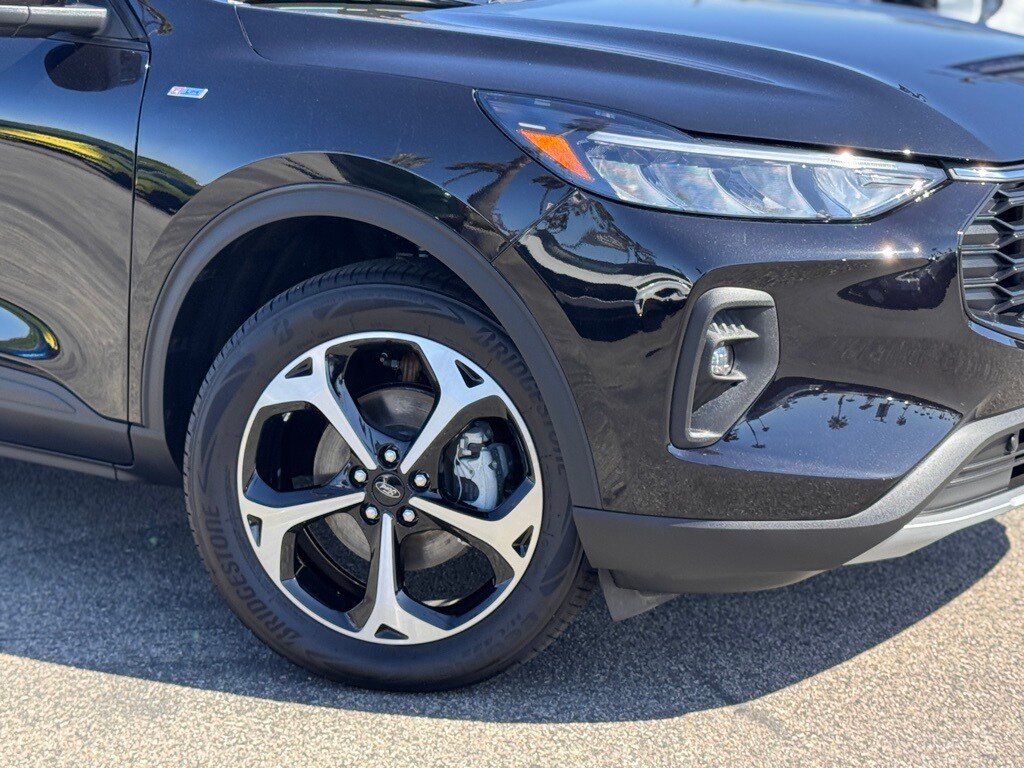 2025 Ford Escape ST-Line Select photo 4