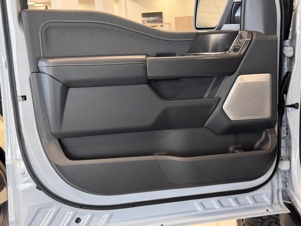 2025 Ford F-150 Lariat - Photo 13