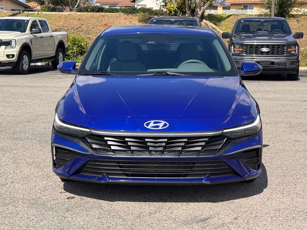 2024 Hyundai Elantra SE photo 5