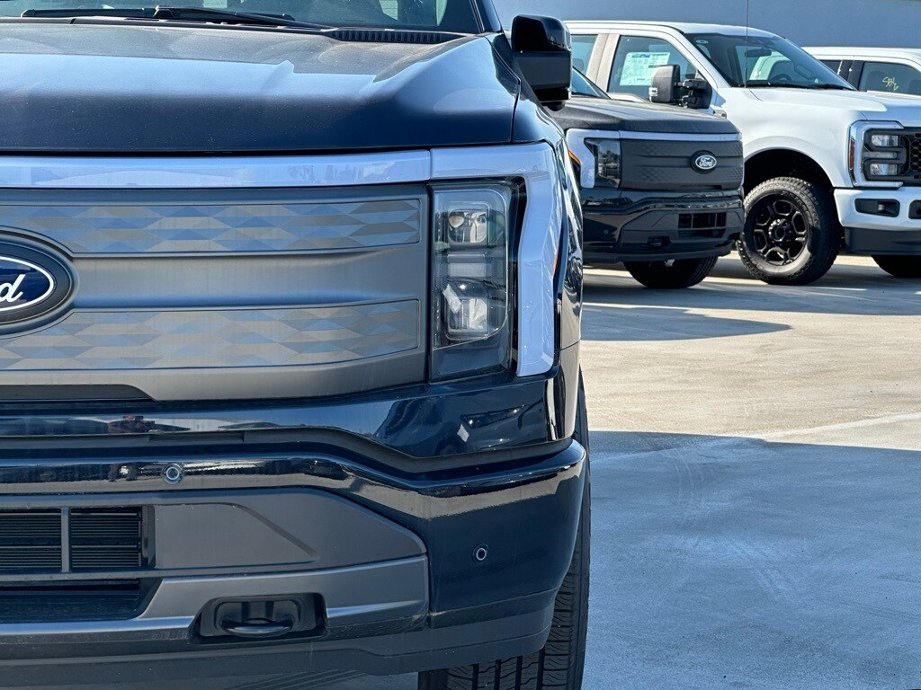 2024 Ford F-150 Lightning Flash