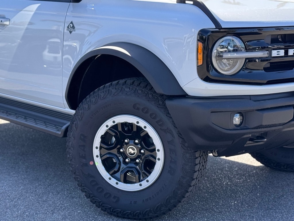 New 2025 Ford Bronco Outer Banks SUV