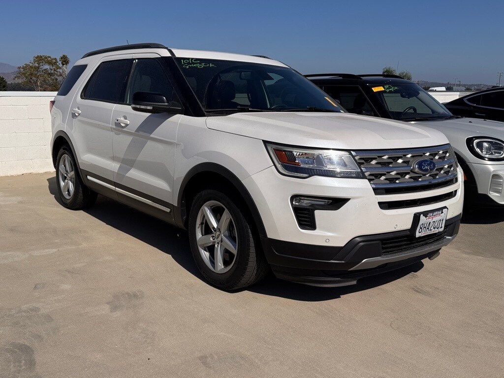 2018 Ford Explorer XLT photo 3