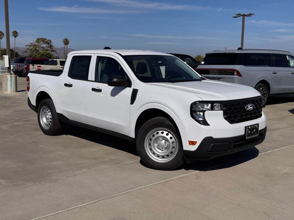 2025 Ford Maverick XL photo 2
