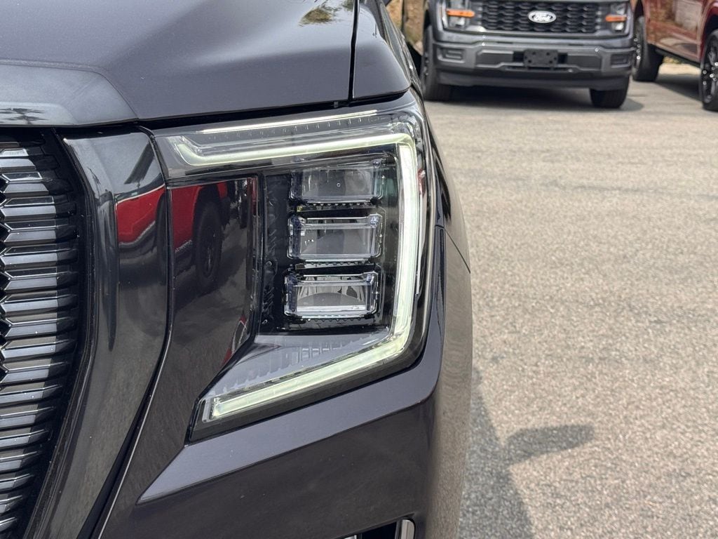 2024 GMC Yukon Denali Ultimate photo 3