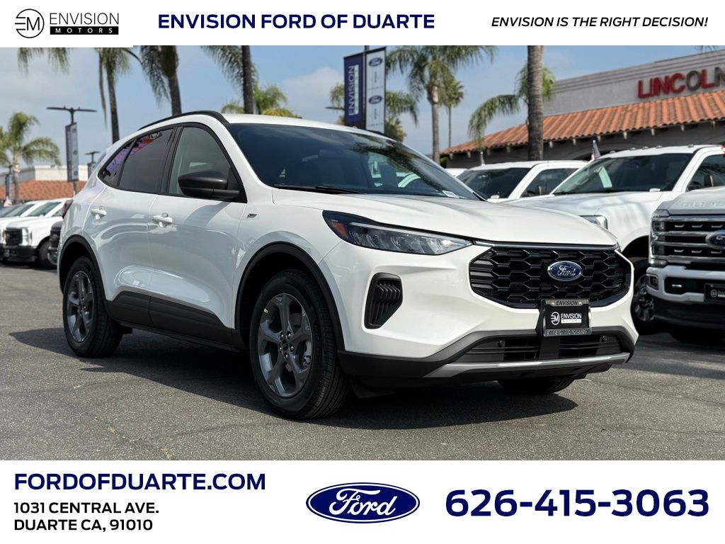 2025 Ford Escape ST-Line photo 2
