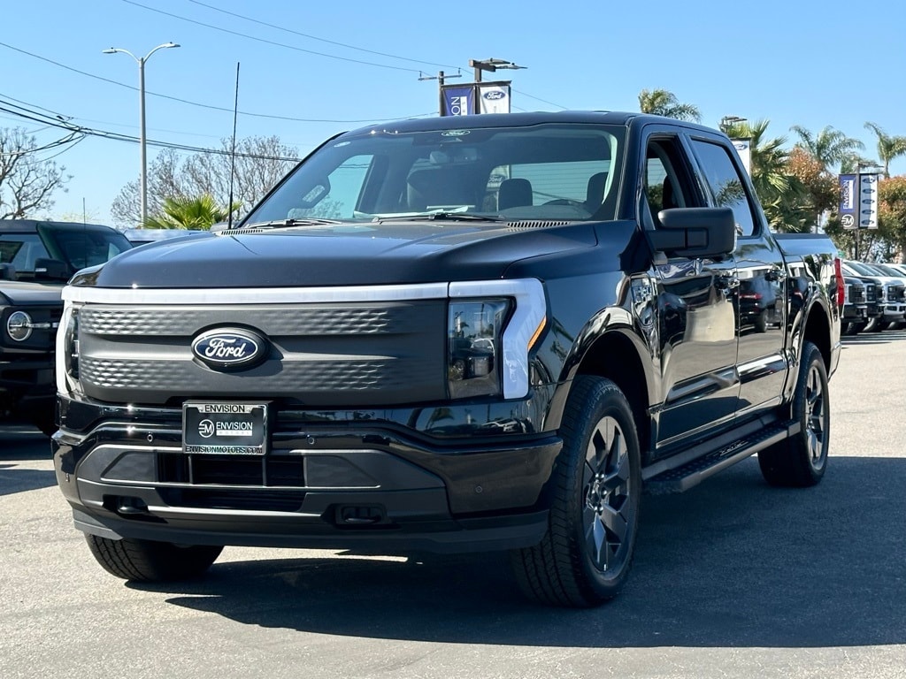 2024 Ford F-150 Lightning Lariat