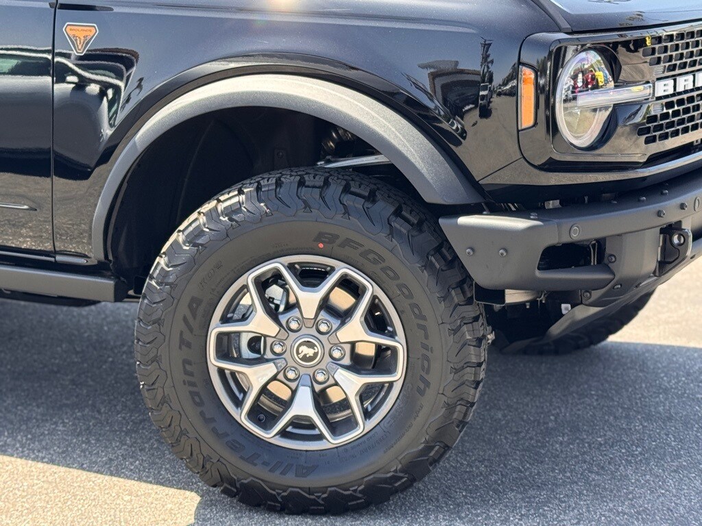 2025 Ford Bronco Badlands photo 4