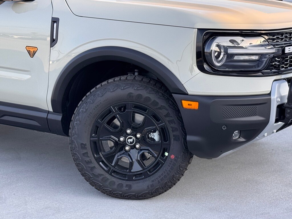 2025 Ford Bronco Sport Badlands photo 3