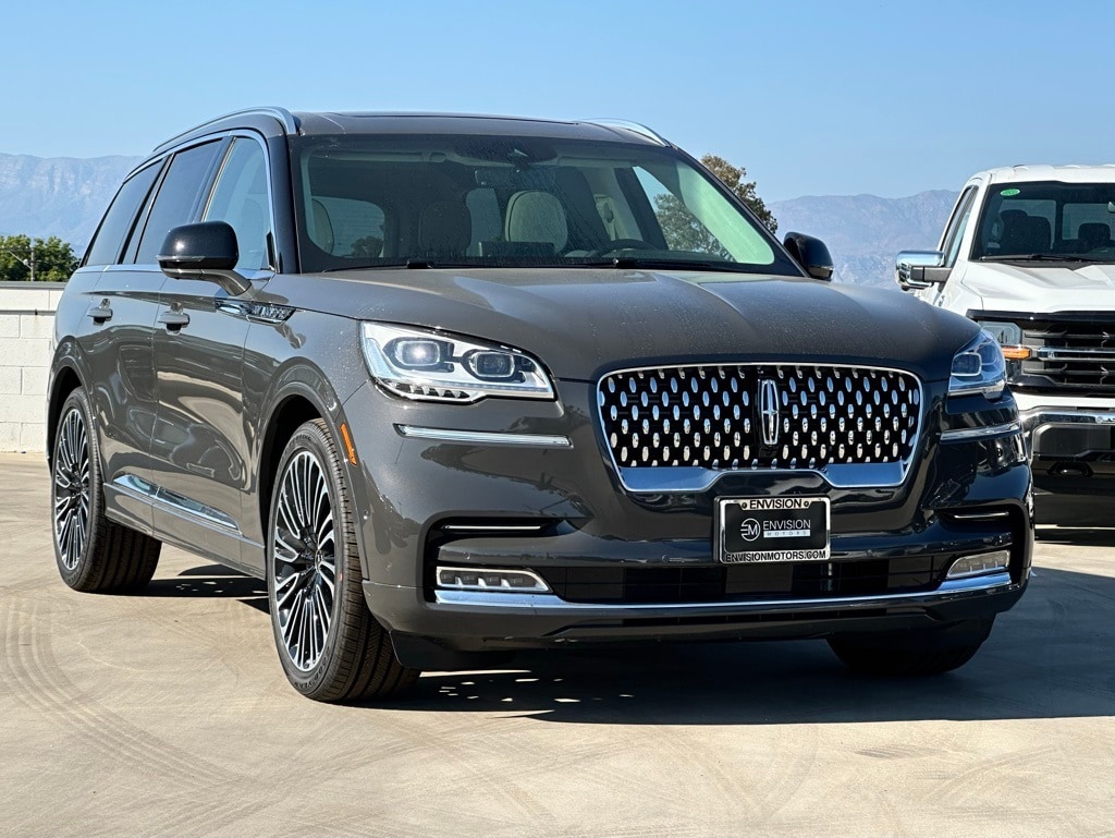 Used 2024 Lincoln Aviator Black Label with VIN 5LM5J9XC2RGL06301 for sale in Oxnard, CA