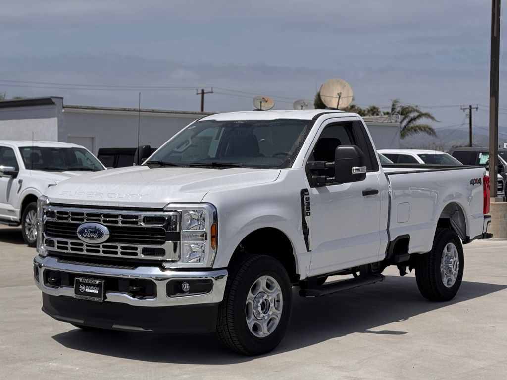 2025 Ford F-350 Super Duty XLT - Photo 7