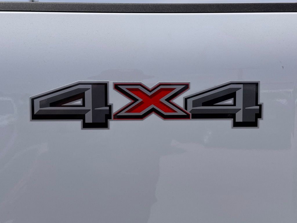 2025 Ford F-350 Super Duty XLT - Photo 15