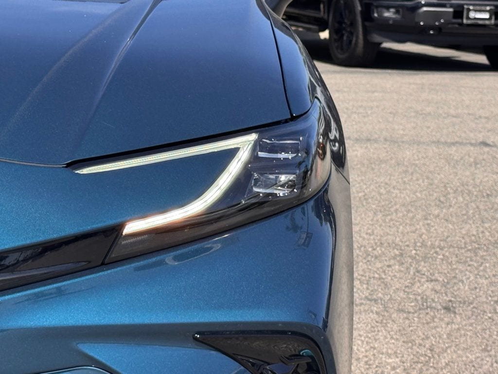 2025 Toyota Camry XSE photo 3