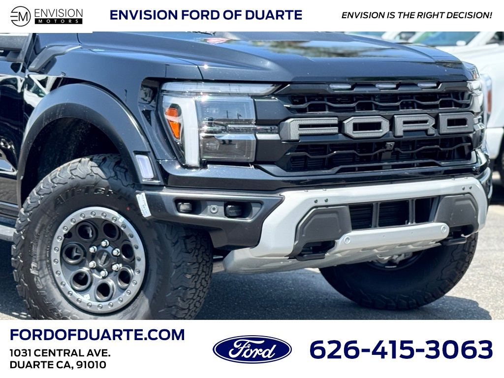 2025 Ford F-150 Raptor photo 2