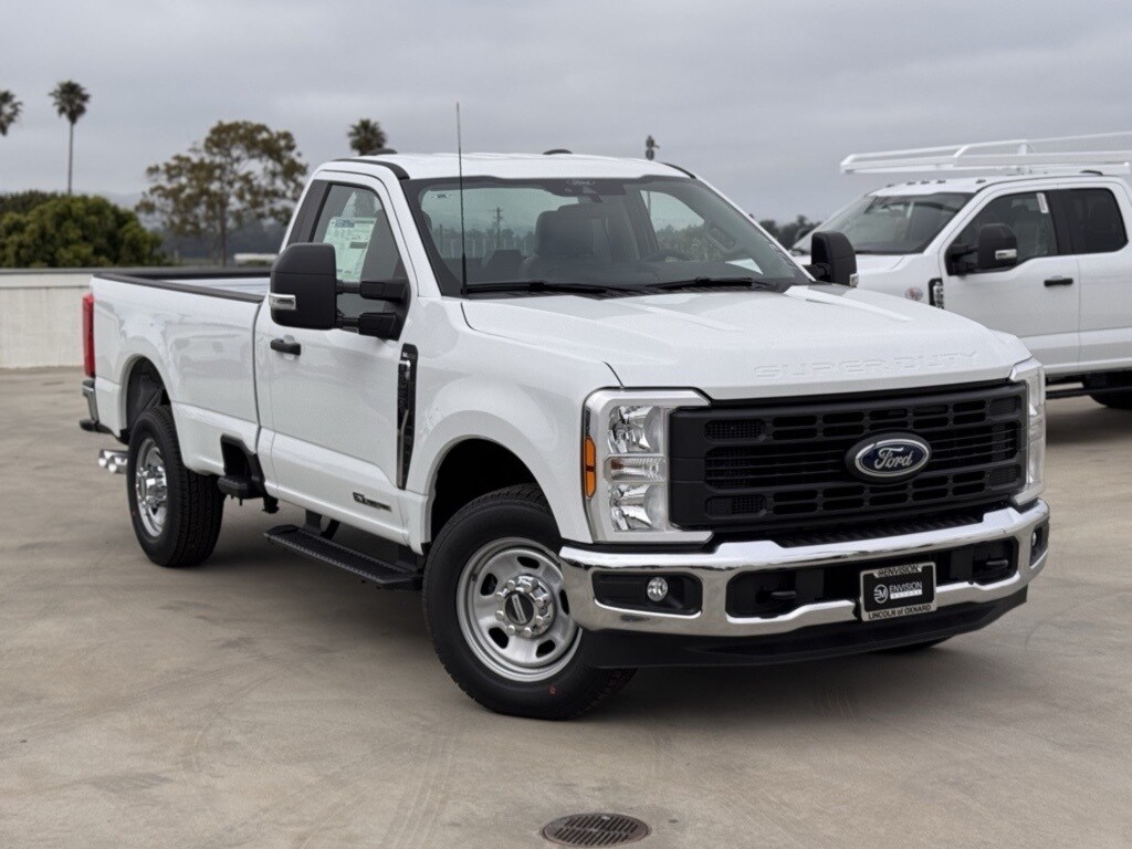 2025 Ford F-350 XL photo 2