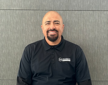 Staff member Johnny Lemuz from ID_3d0d3dabd49c