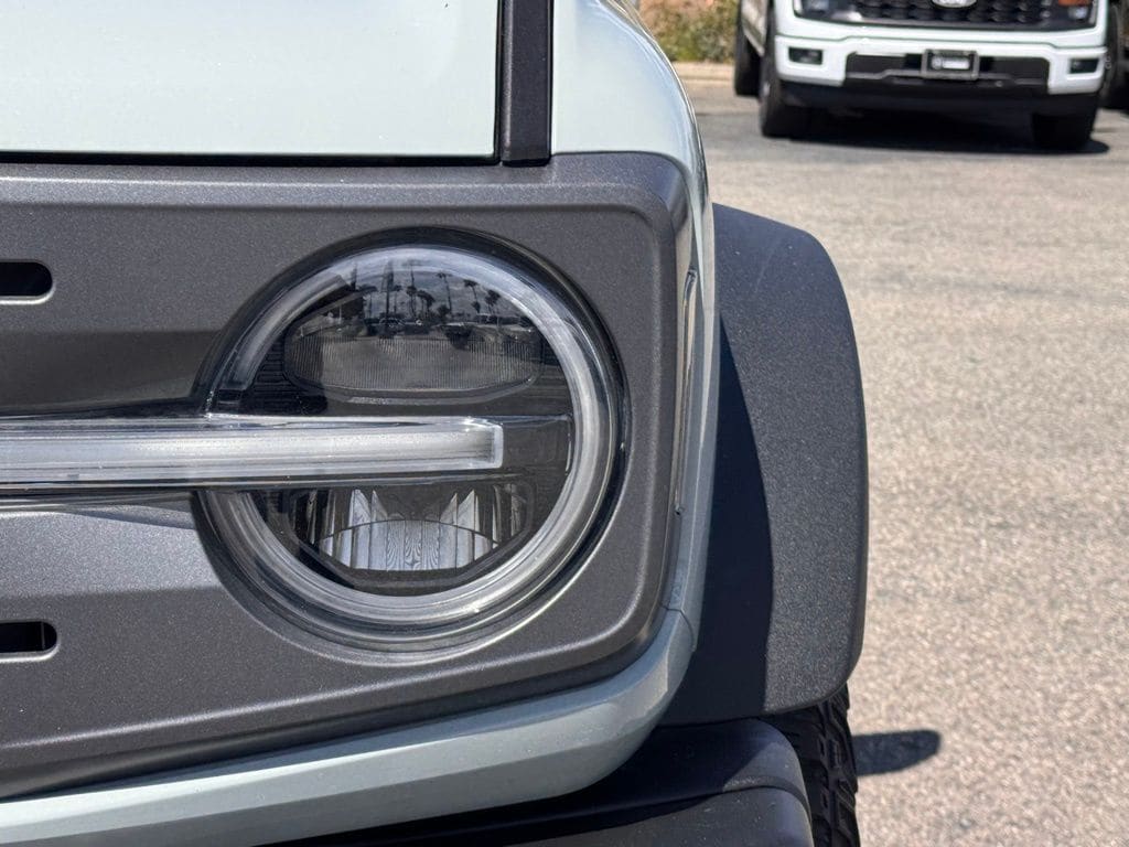 2022 Ford Bronco photo 3