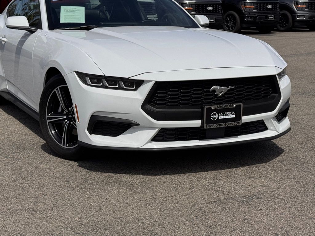 2024 Ford Mustang photo 2