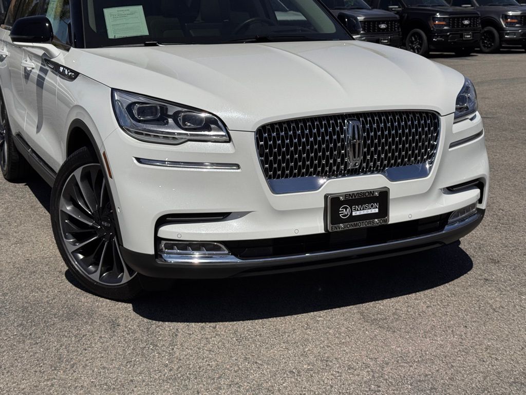 2023 Lincoln Aviator Reserve photo 2