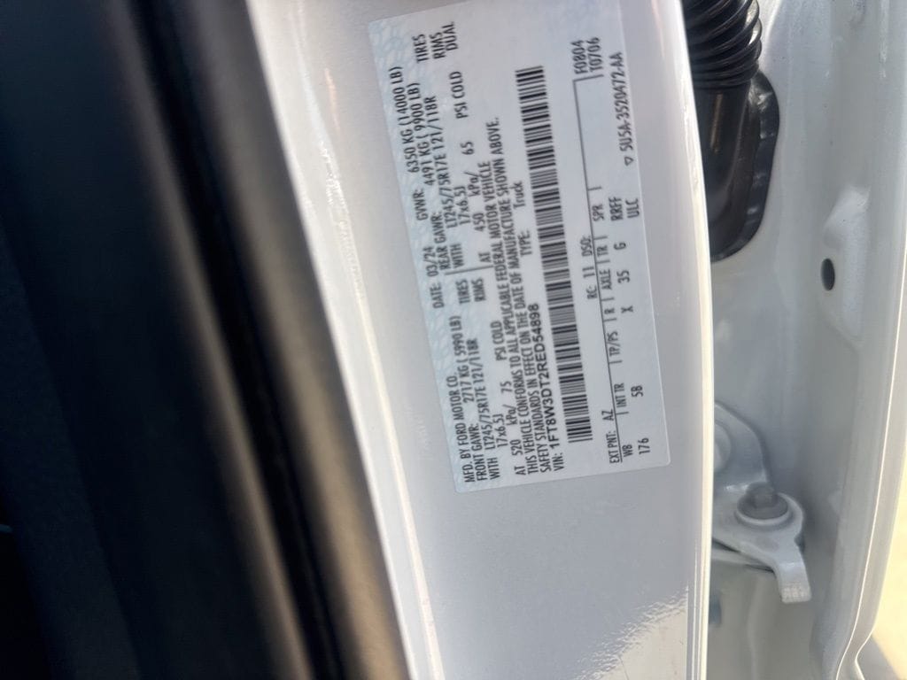 2024 Ford F-350 photo 3