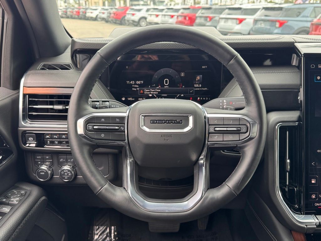 2025 GMC Yukon Denali - Photo 22