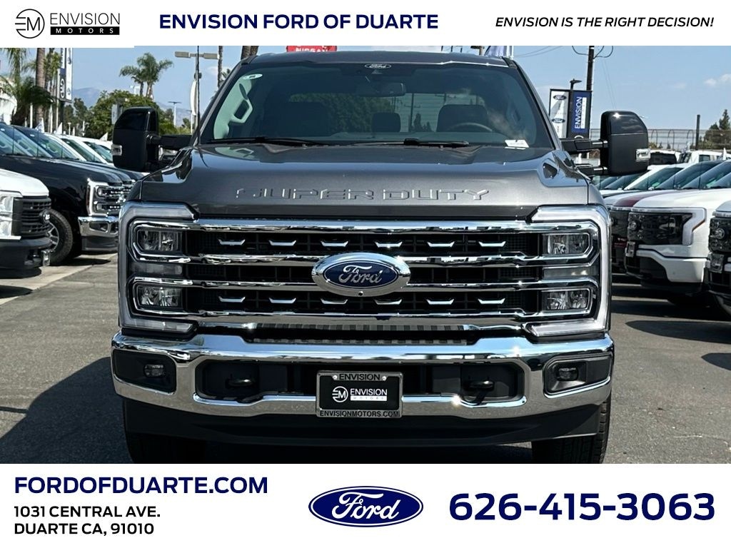 New 2026 Ford F-350 Lariat Truck Crew Cab