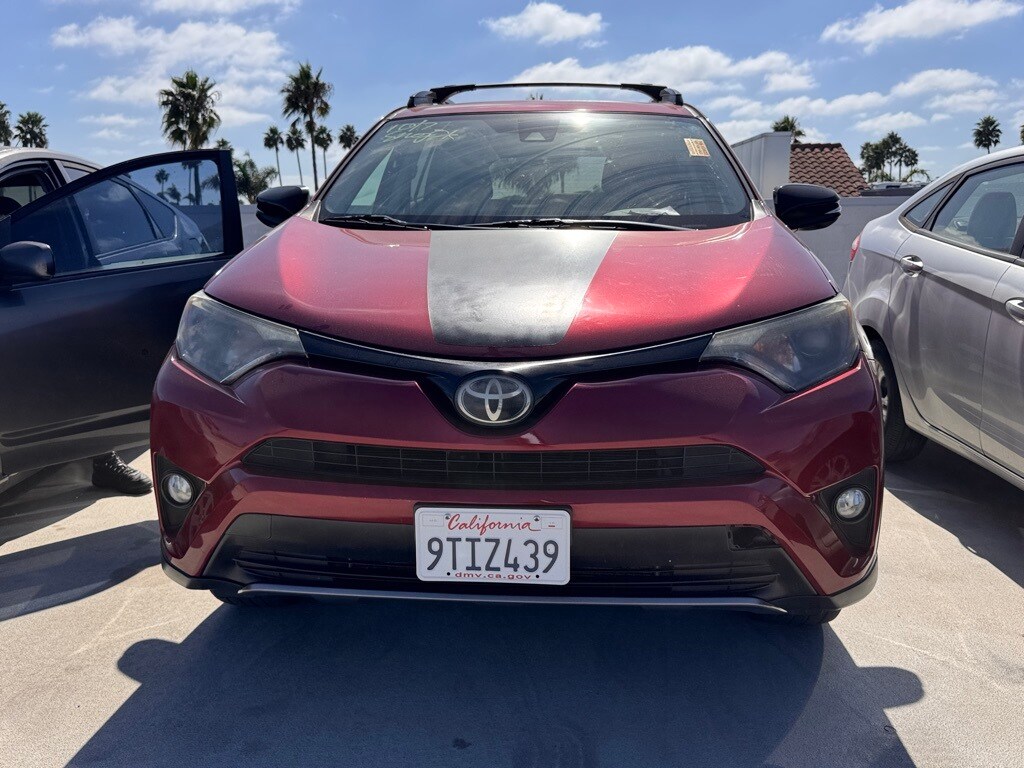 2018 Toyota RAV4 Adventure photo 2