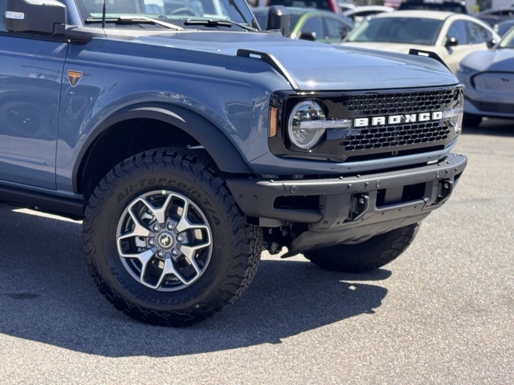2025 Ford Bronco Badlands photo 3