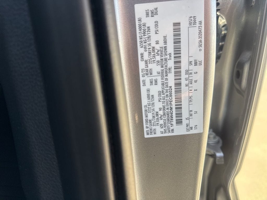 2023 Ford F-450 photo 3