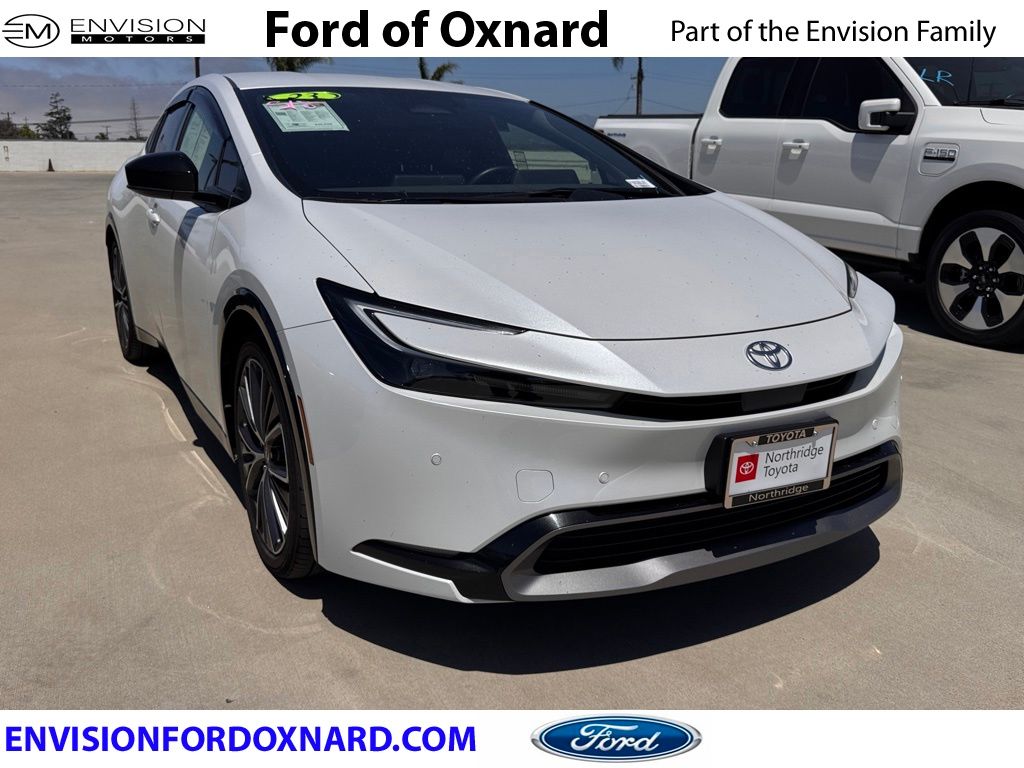 2023 Toyota Prius XLE FWD's photo