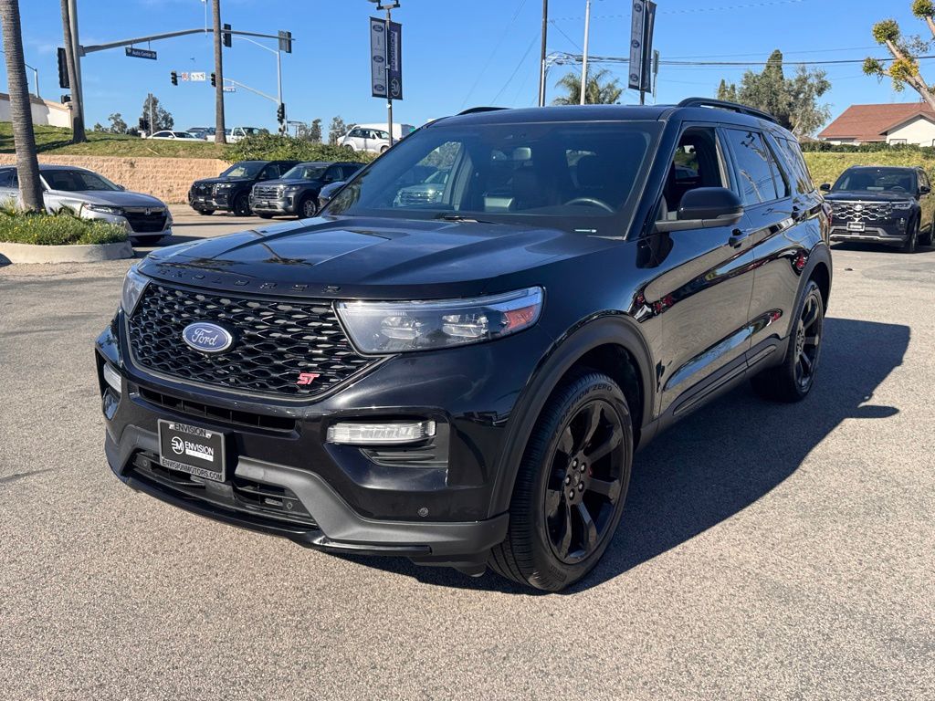 2023 Ford Explorer ST photo 6