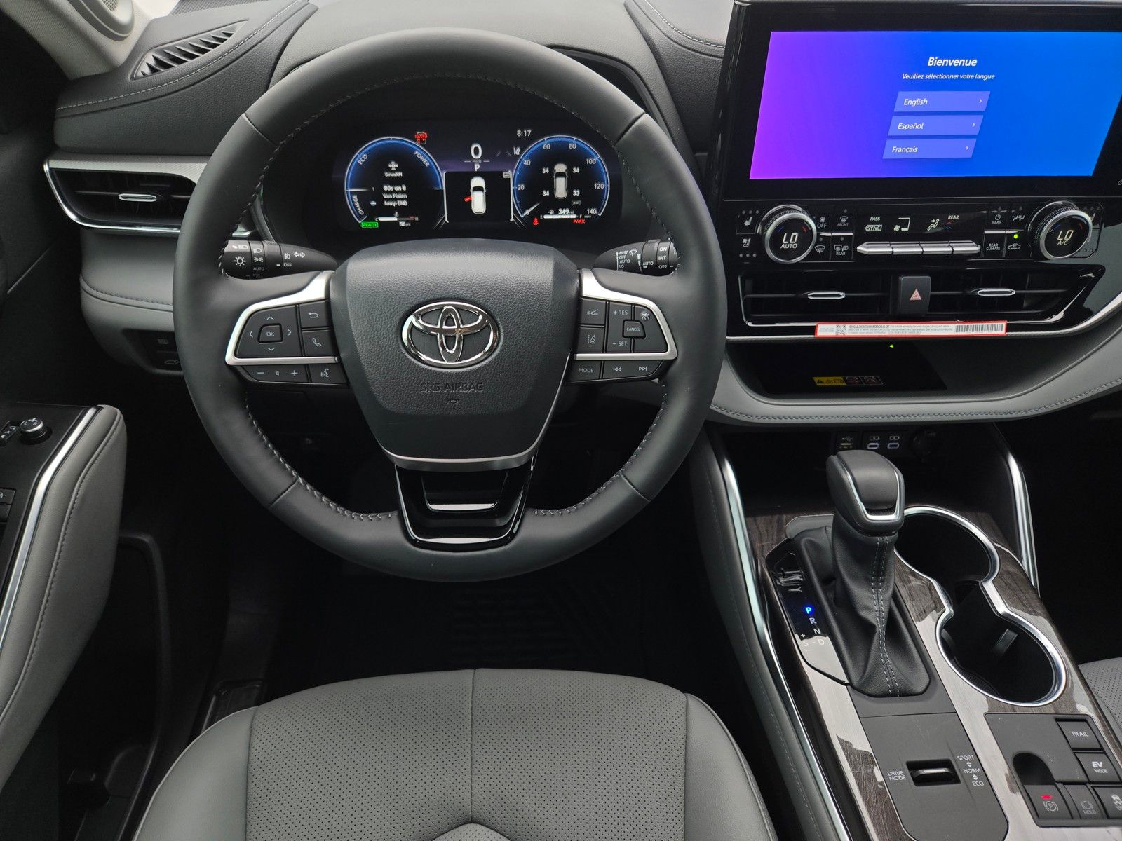2026 Toyota Highlander Platinum - Photo 13