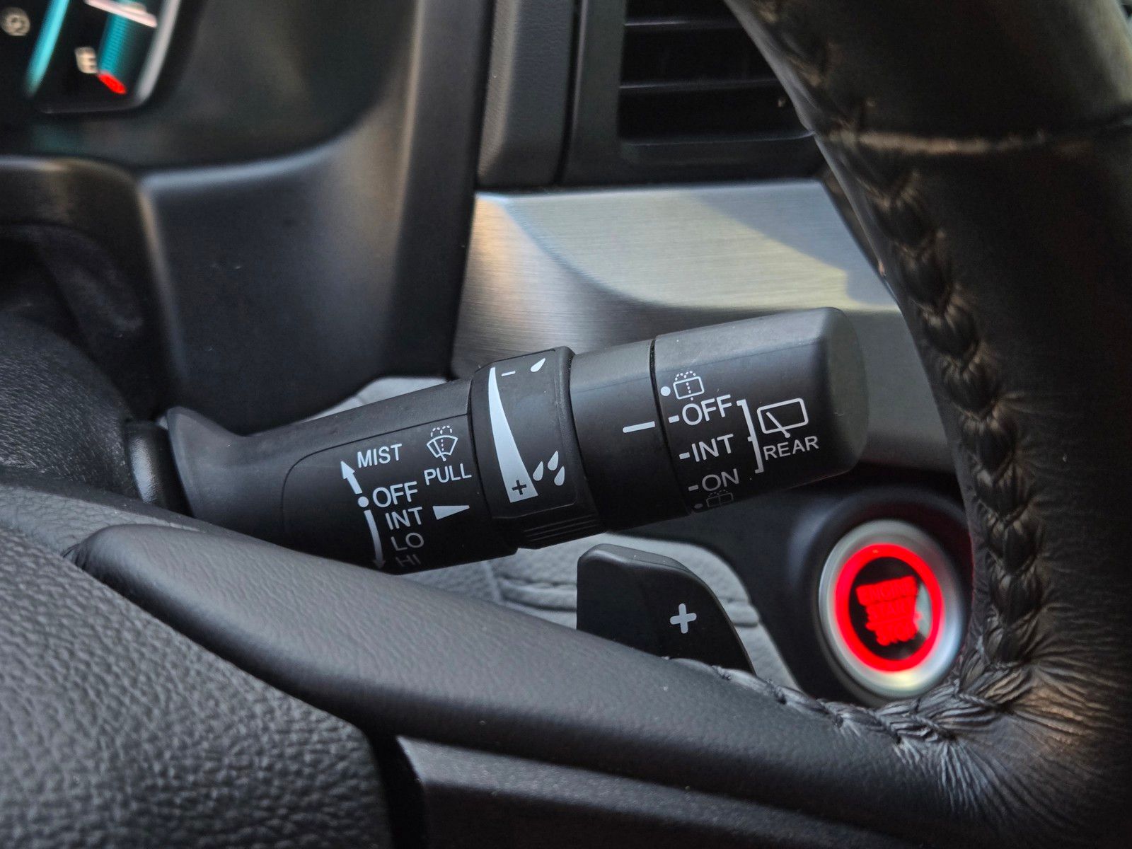 2024 Honda Odyssey EX-L - Photo 25