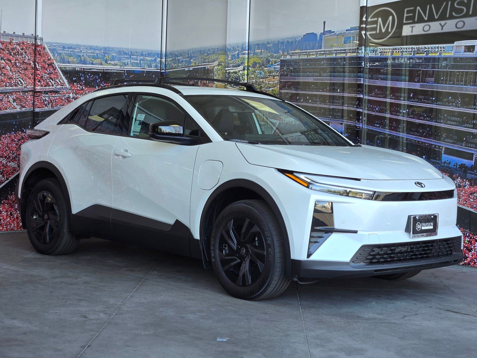 2026 Toyota C-HR SE AWD's photo