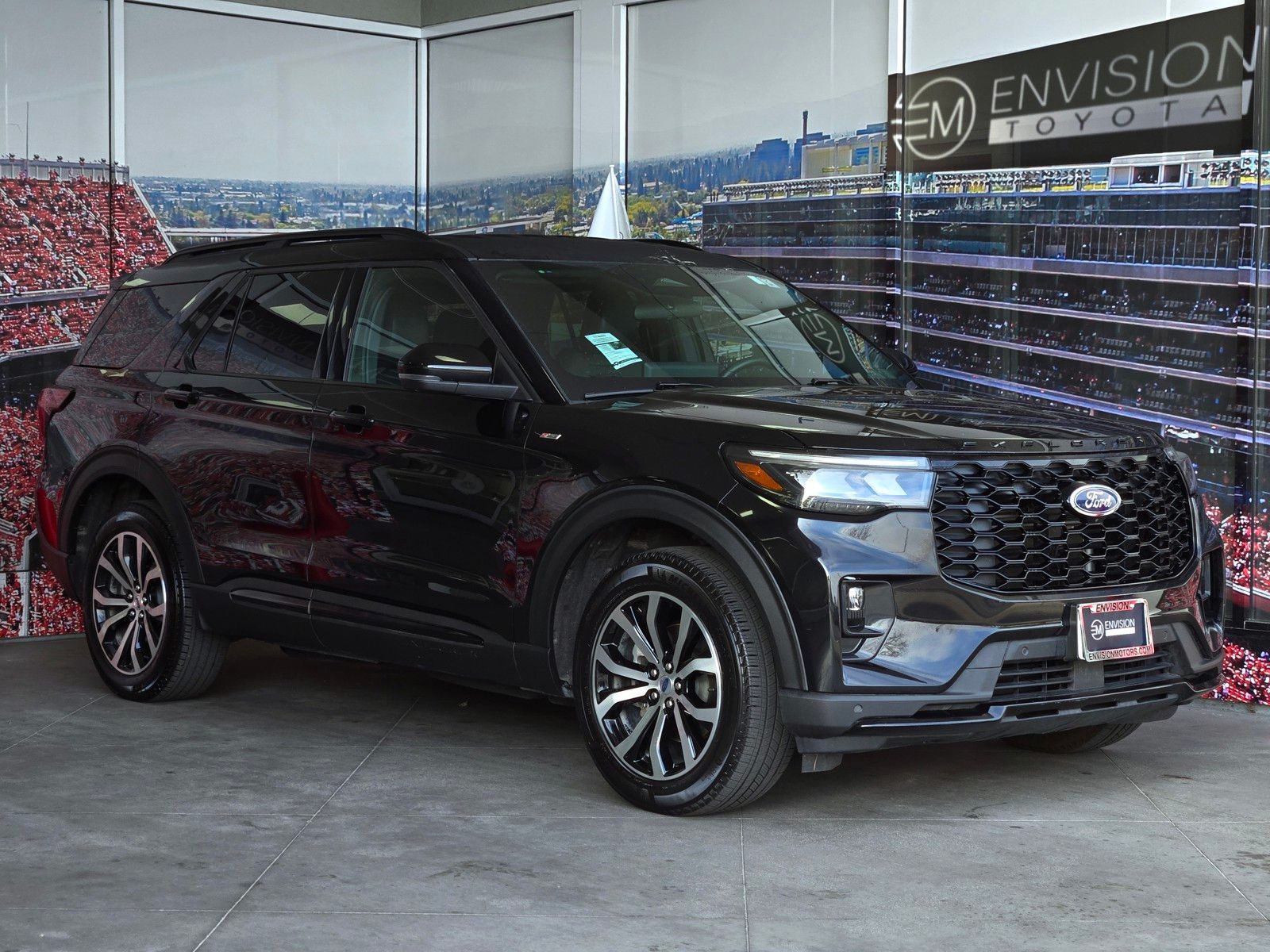 2025 Ford Explorer ST-LINE 4WD (PL535)'s photo