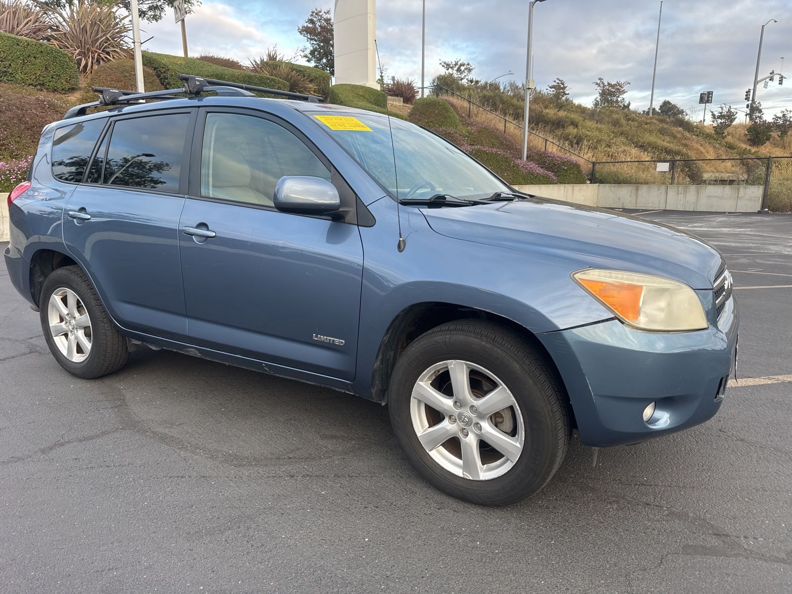 2007 Toyota RAV4 Limited 4x4 V6's photo