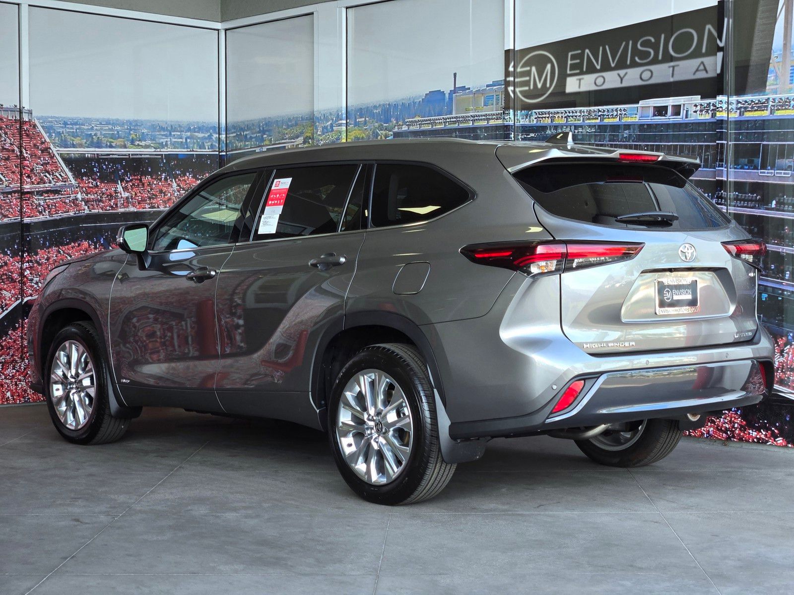 2026 Toyota Highlander Limited - Photo 6