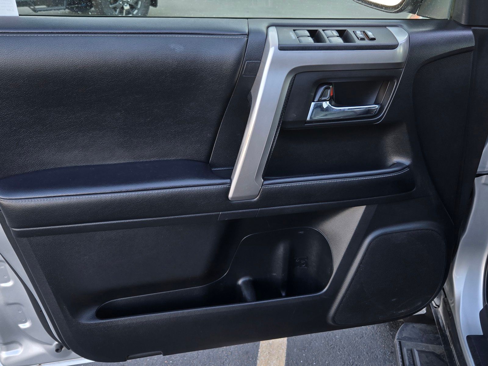 2022 Toyota 4Runner SR5 Premium - Photo 8