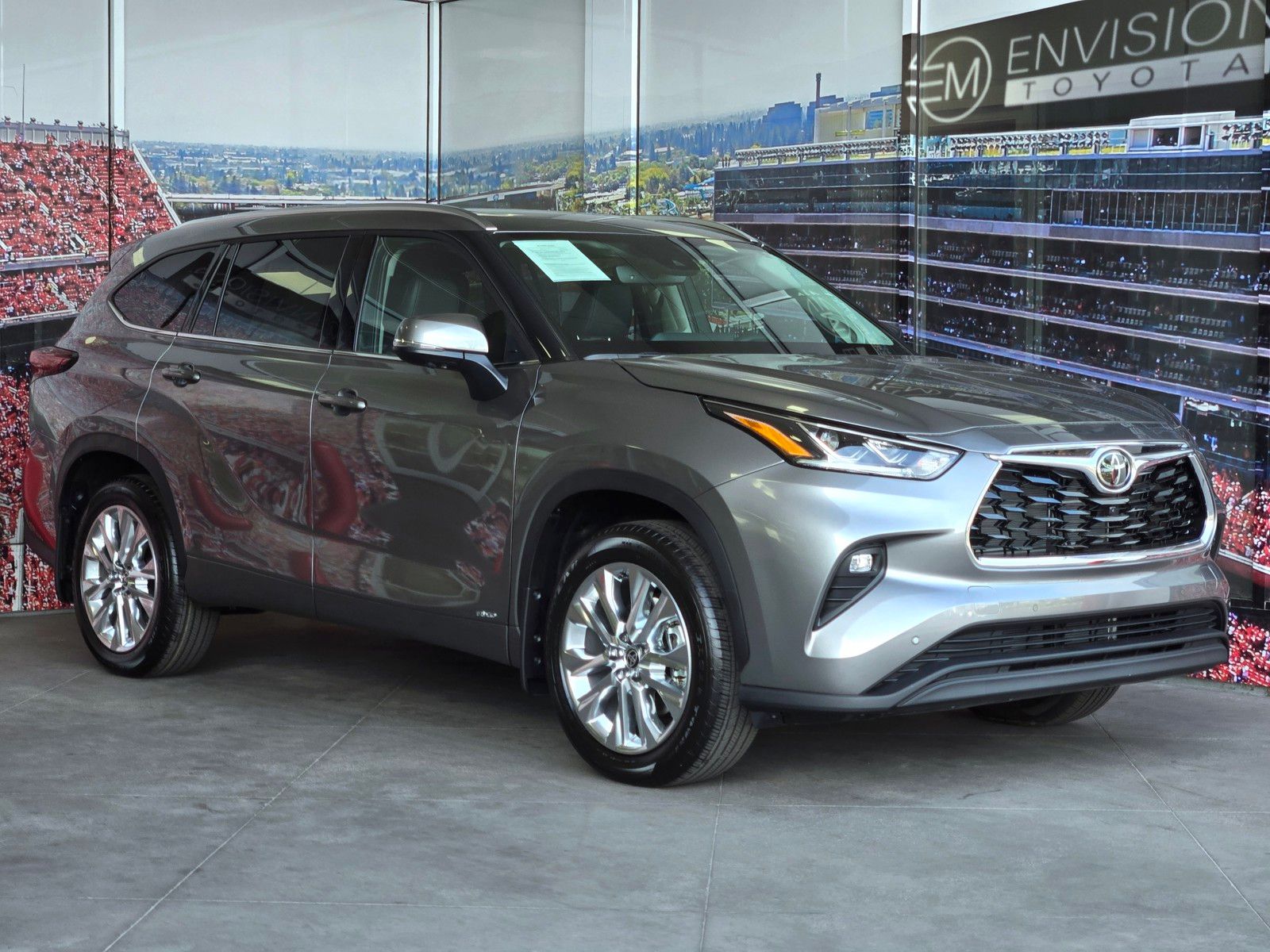 2026 Toyota Highlander Hybrid Limited AWD's photo