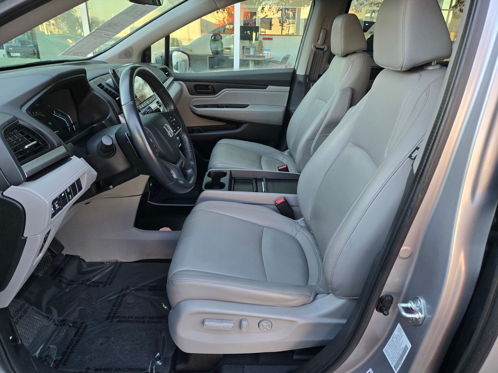 2024 Honda Odyssey EX-L - Photo 17