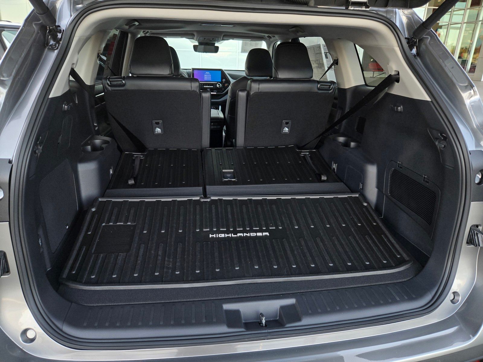 2026 Toyota Highlander Limited - Photo 25