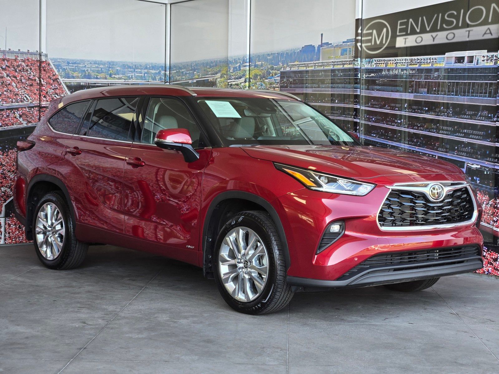 2026 Toyota Highlander Hybrid Limited AWD's photo