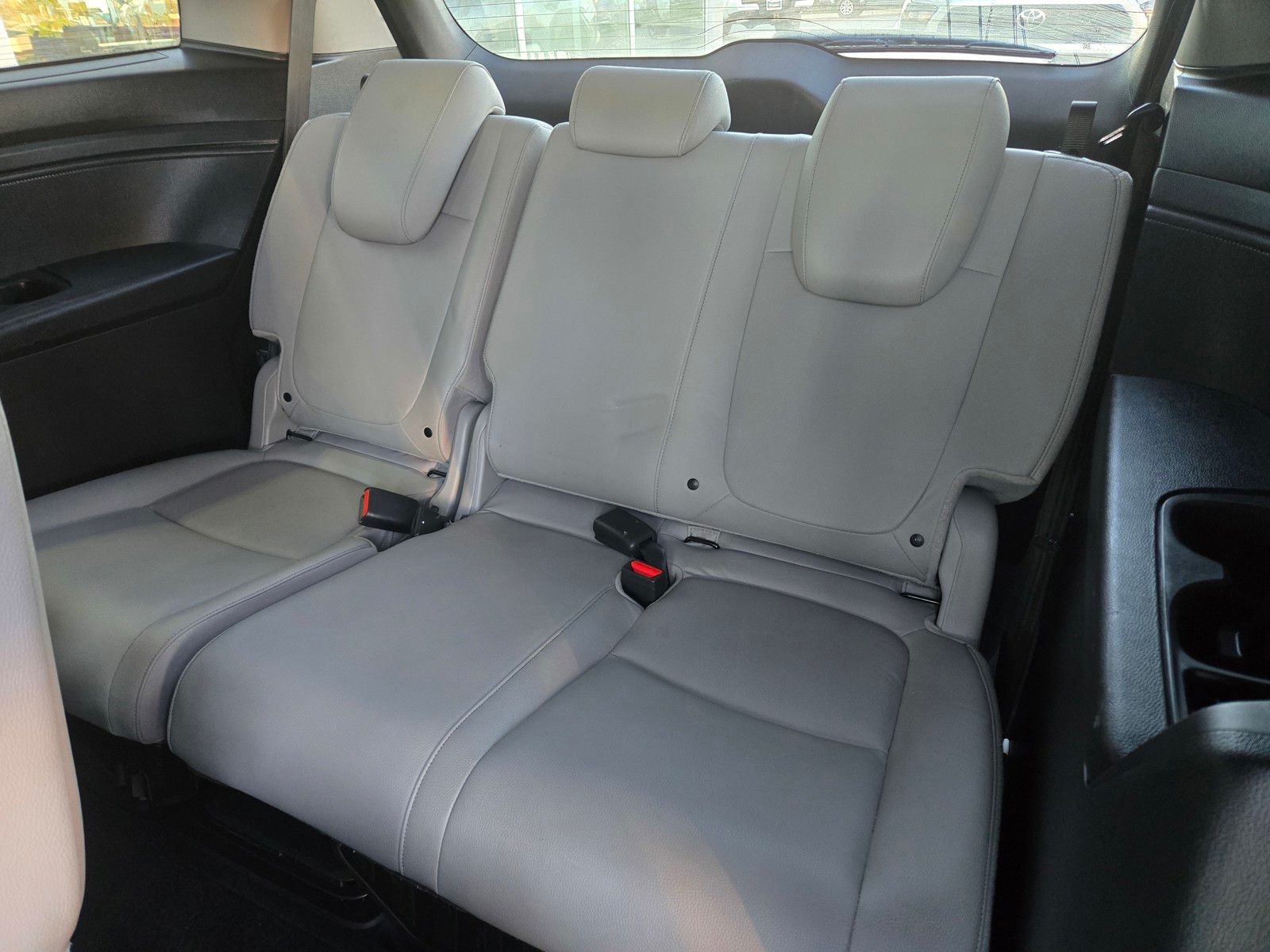 2024 Honda Odyssey EX-L - Photo 12